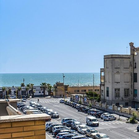 Mau Beach House Лидо ди Остия Екстериор снимка