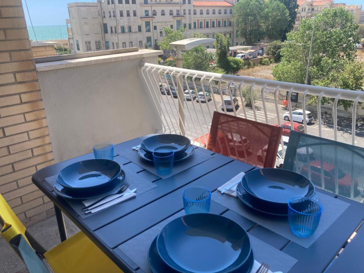 Mau Beach House Лидо ди Остия Екстериор снимка